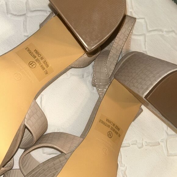 Lulu’s Light Nude Crocodile-Embossed Ankle Strap Heels(Size 11) - Picture 6 of 9